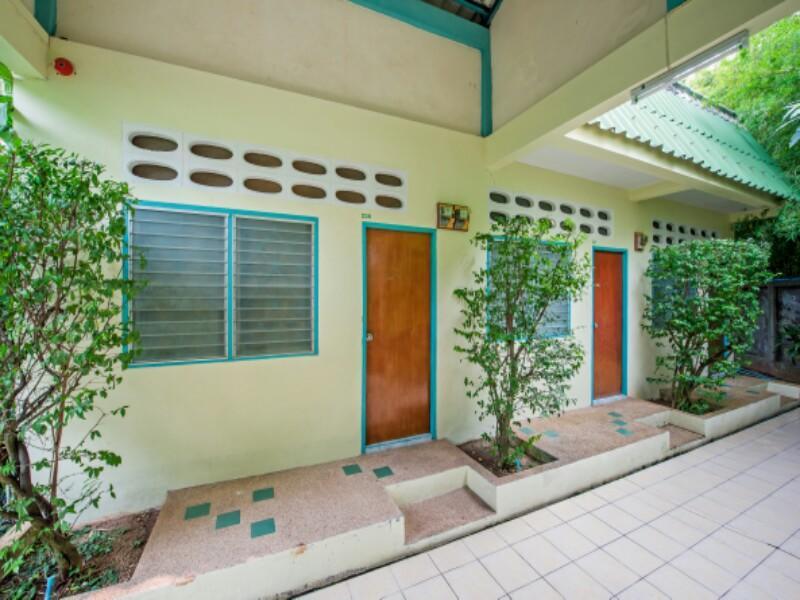 Baantonsai Garden Resort Patong Bagian luar foto