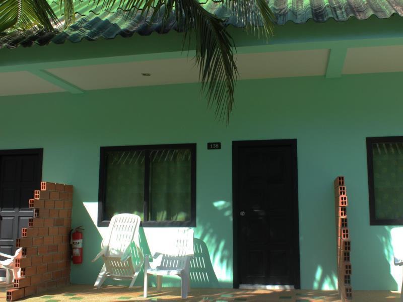 Baantonsai Garden Resort Patong Bagian luar foto