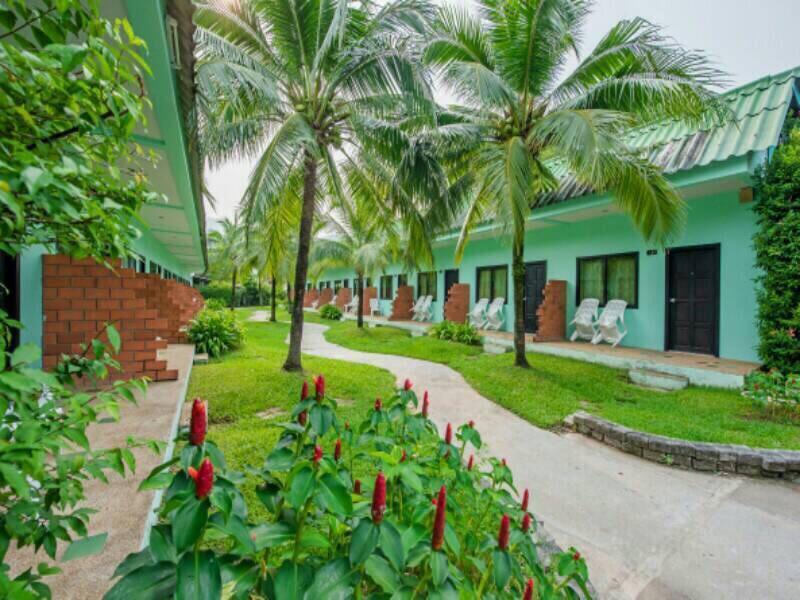 Baantonsai Garden Resort Patong Bagian luar foto